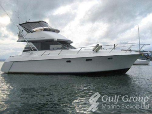 1990 Genesis 320 Flybridge