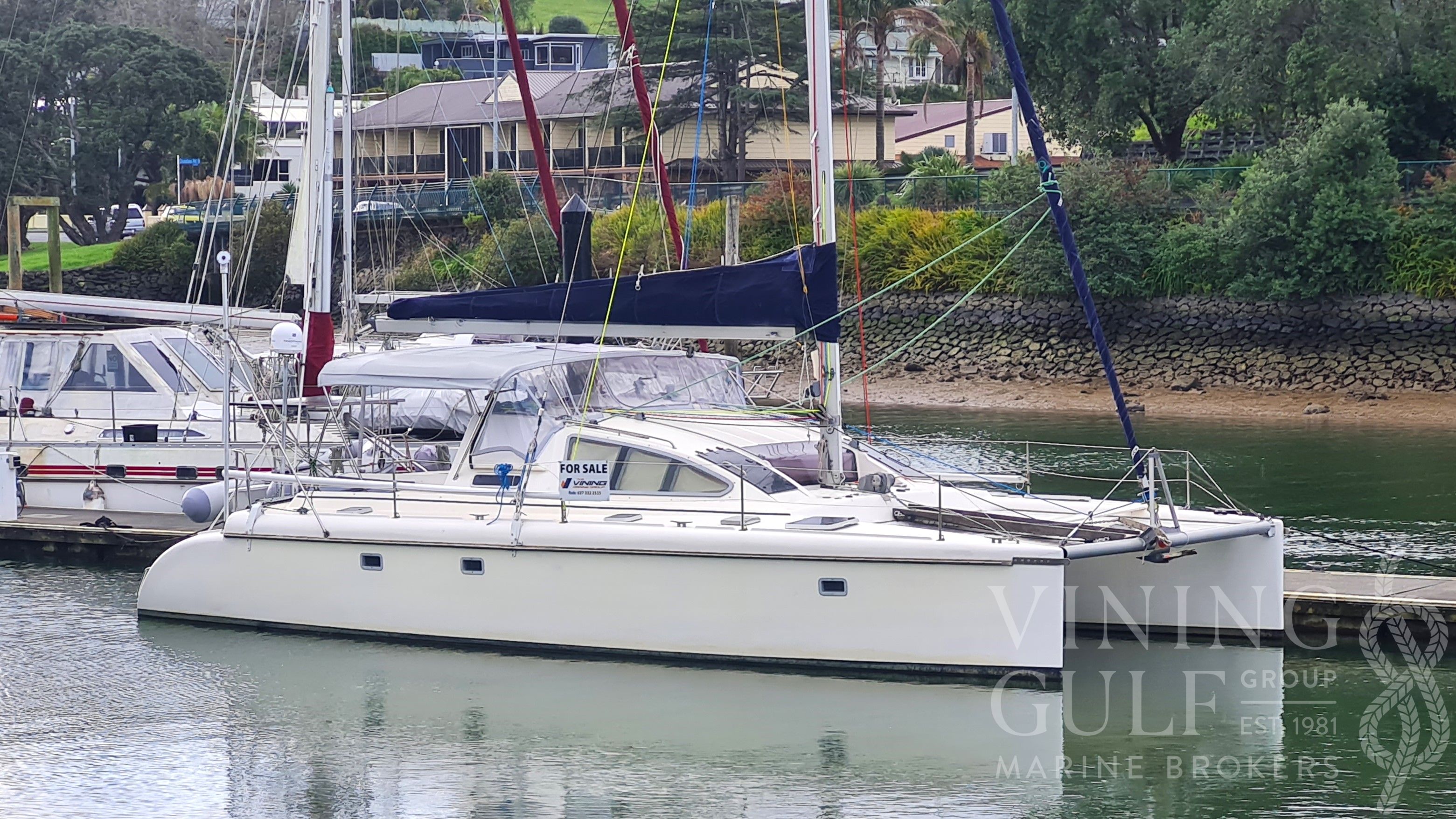 1989 Catamaran Kennex 380