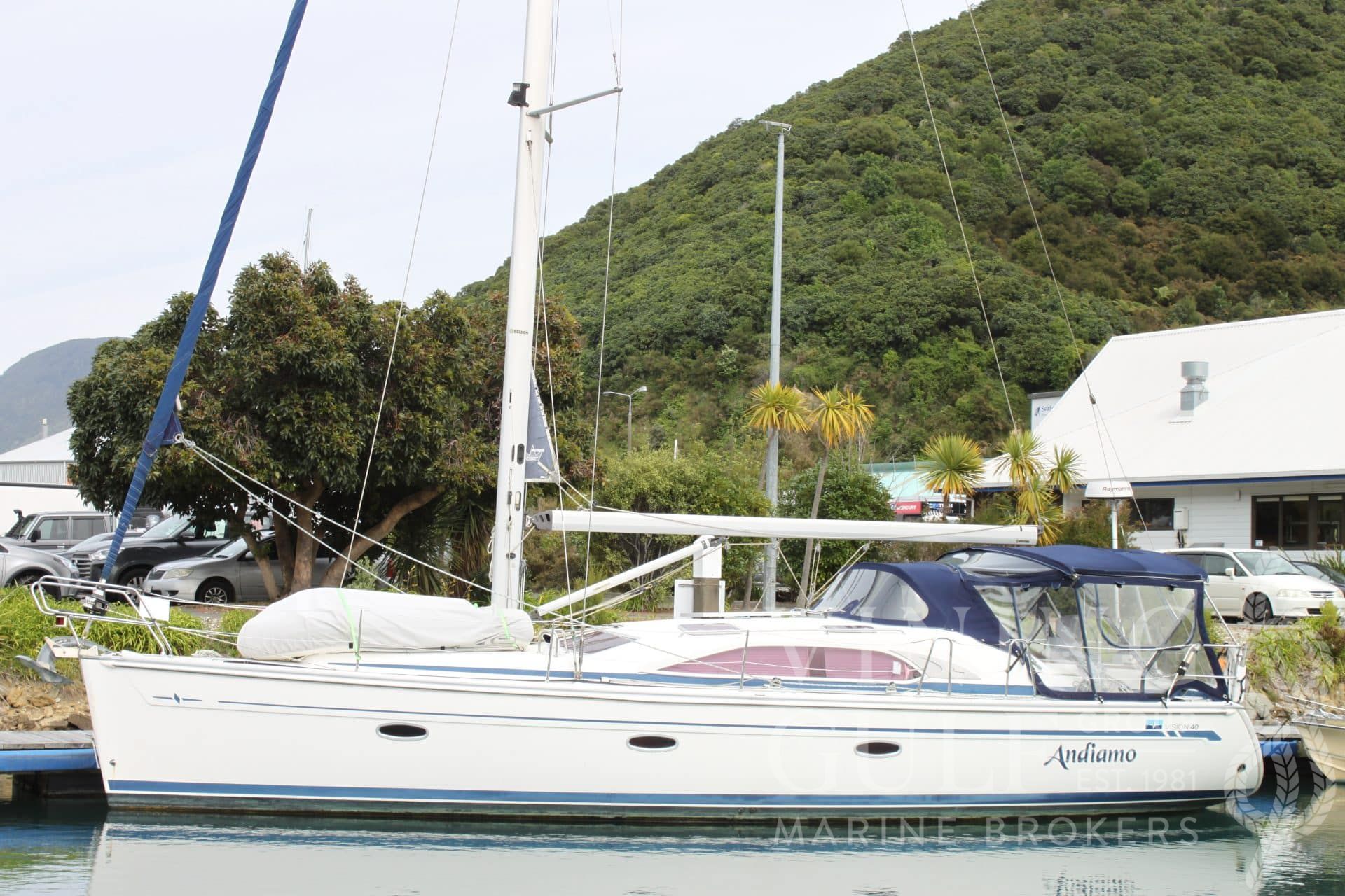 2010 Bavaria Vision 40