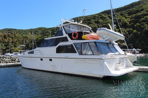 1989 Ocean Trek 528 Powercat