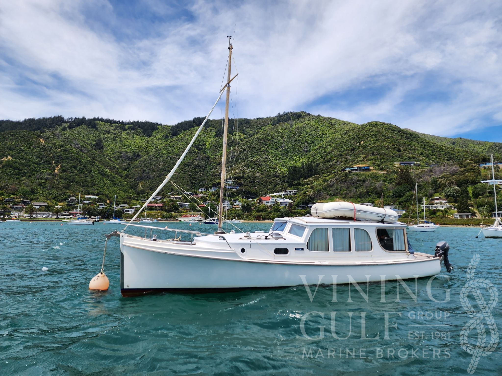  Logan Classic Boats 33